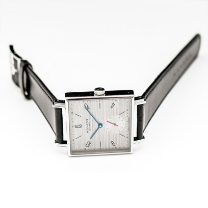 Nomos Glashuette Tetra 423