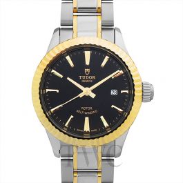 12113 0005 Tudor Style