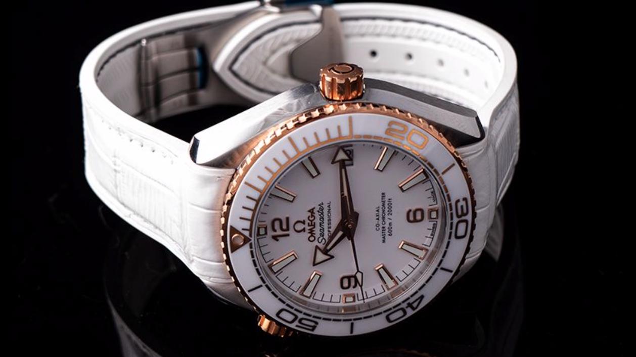7 Coolest White Watches For Men