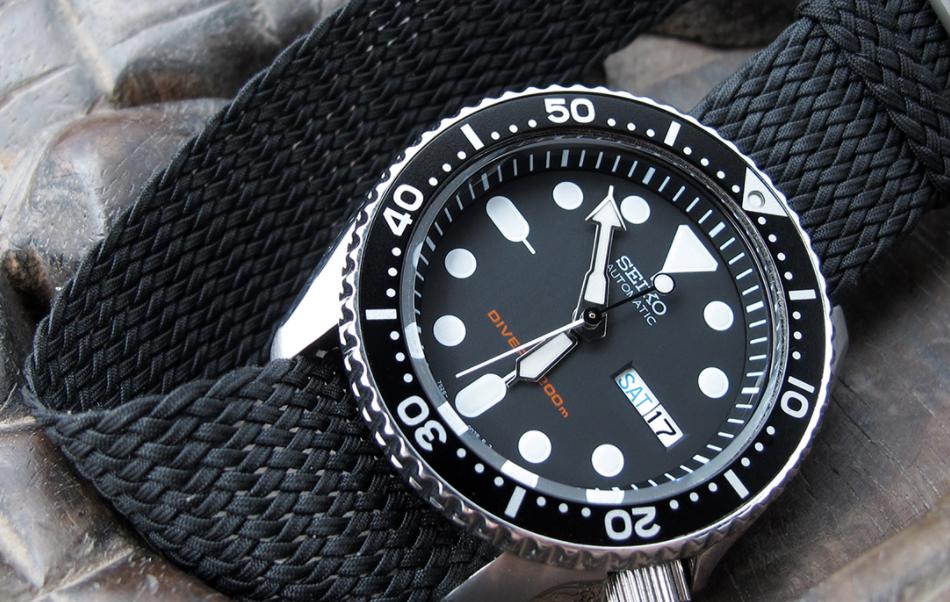 The Seiko SKX007 And Its Family Of Seiko Beater Divers Monochrome-Watches |  