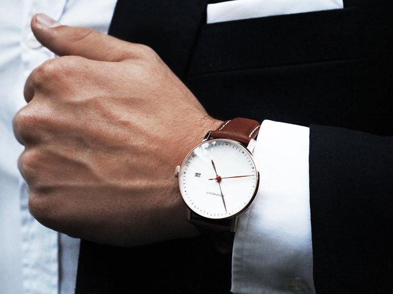 30 Best Minimalist Watches for Fashionable Men